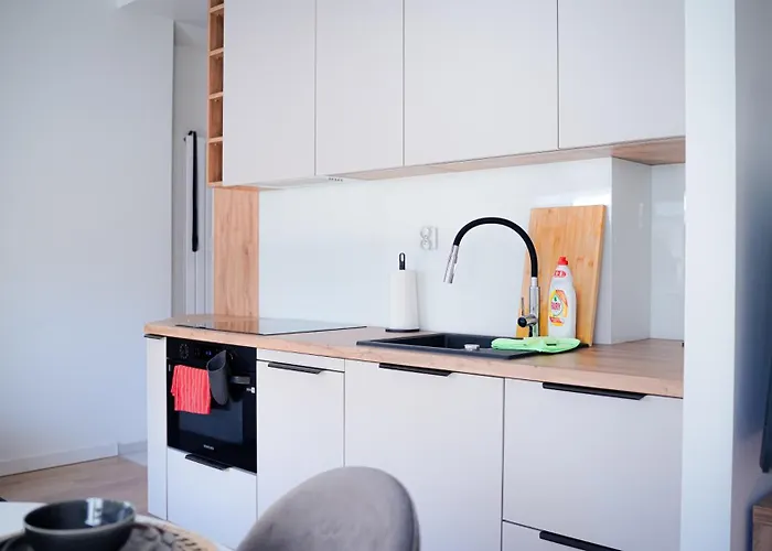 Quiet & Stylish Apartment Self Check-In Old Town 3Min From Main Station D-Apartments